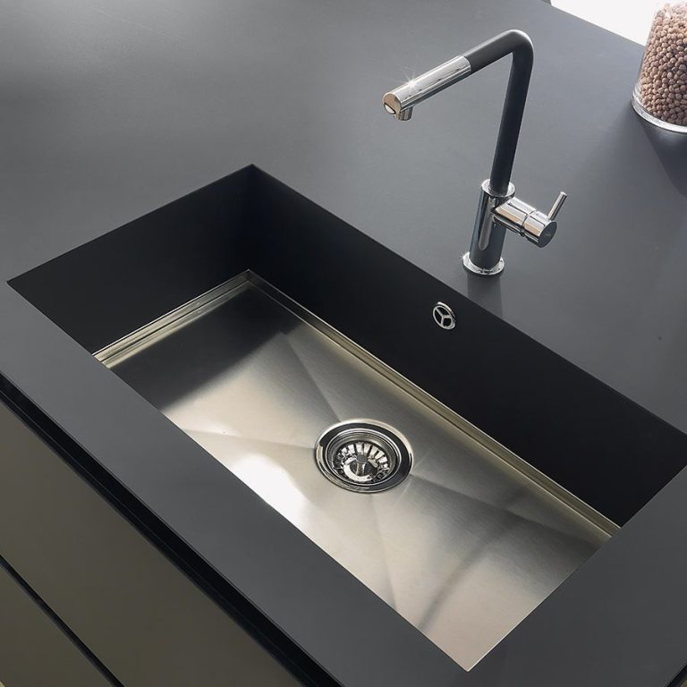 Vasca integrata in Fenix