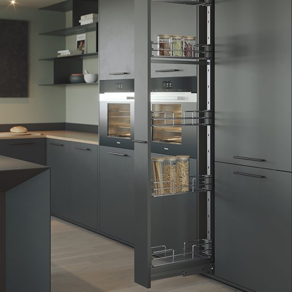 Colonna attrezzata per cucina