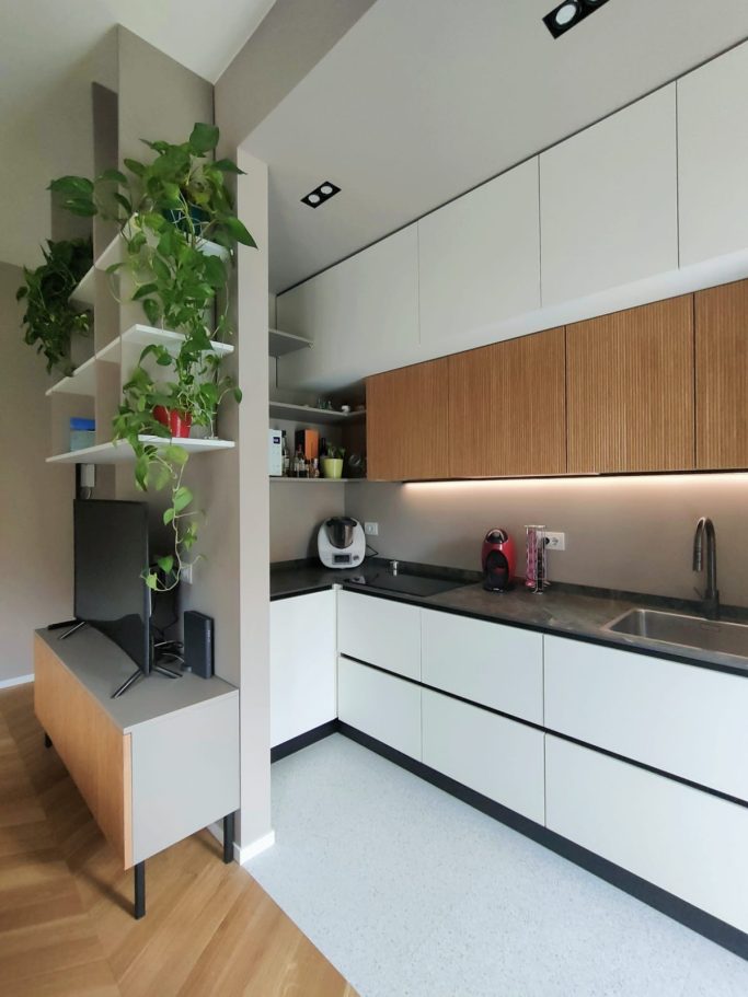 Cucina con soggiorno 