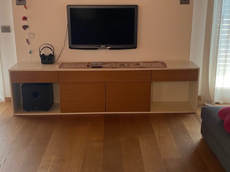 Mobile soggiorno laccato