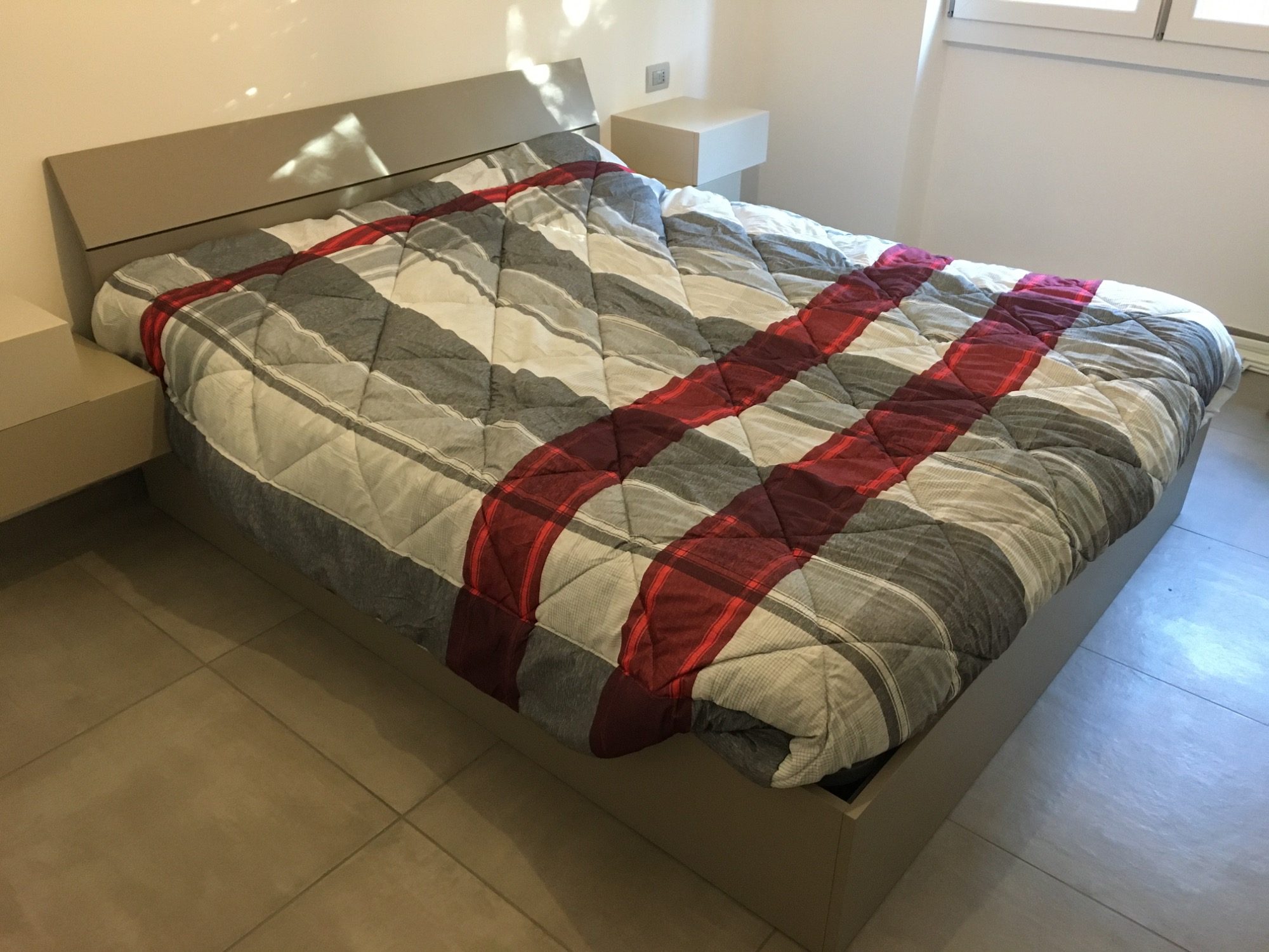 Letto contenitore su misura