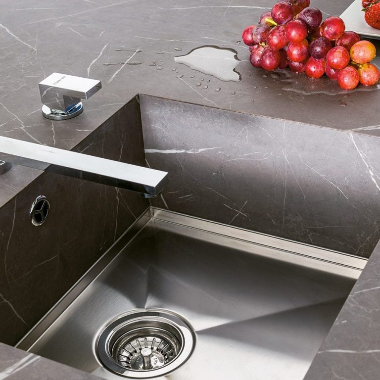 Piano cucina in laminato