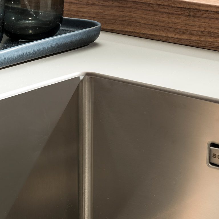 Piano cucina con vasca integrata inox