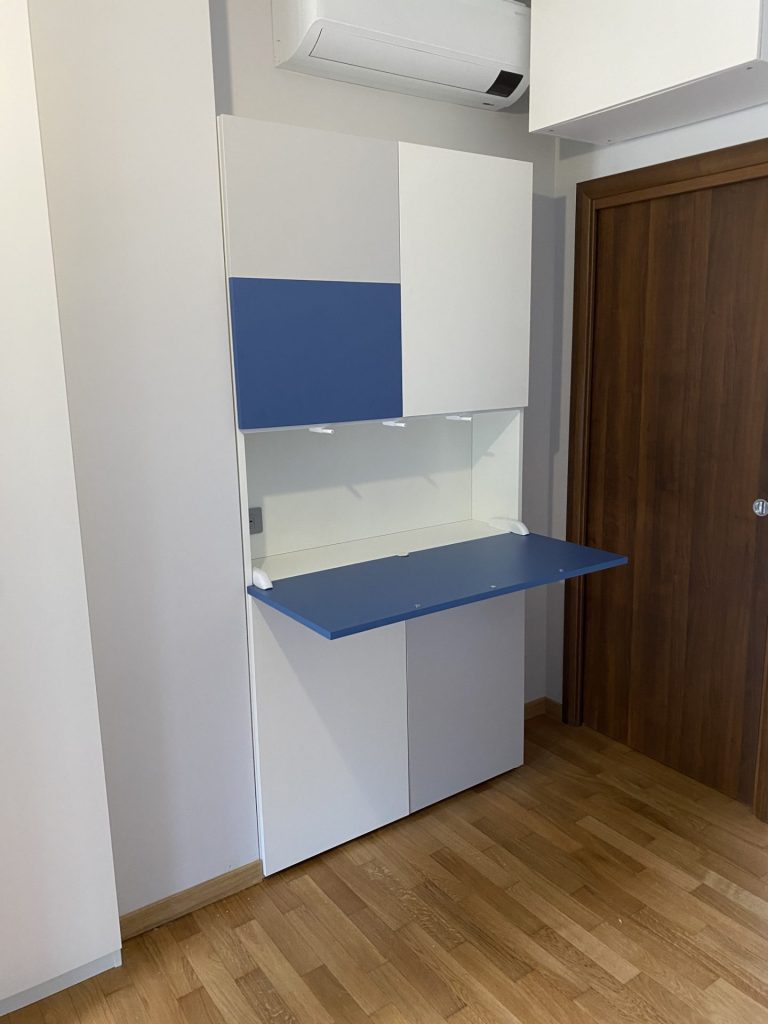 Scrivania a ribalta su misura