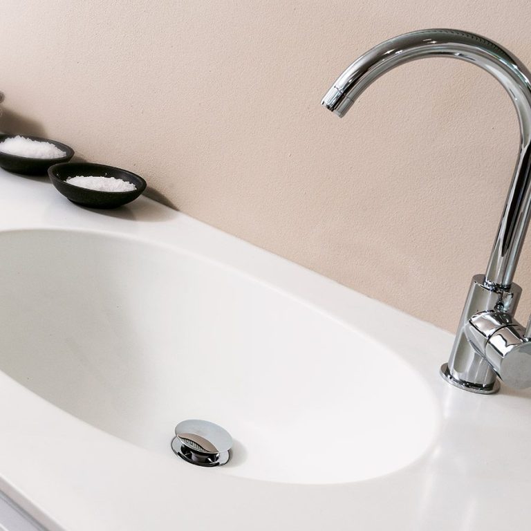 Piano bagno in Corian