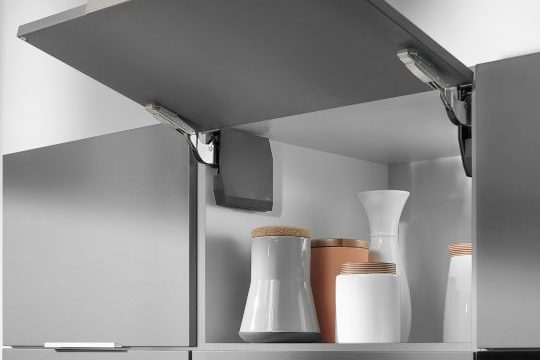 Apertura ante cucina 