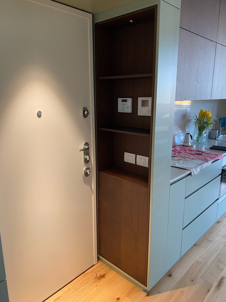 Cucina con ingresso
