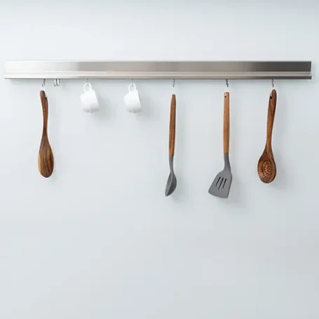 A 09 900 - Barra ganci 90 cm A 09 900 - Barra con ganci 90 cm